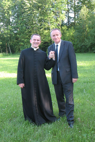 Z chrześniakiem Andrzejem w dniu jego prymicji (8.06.2014)