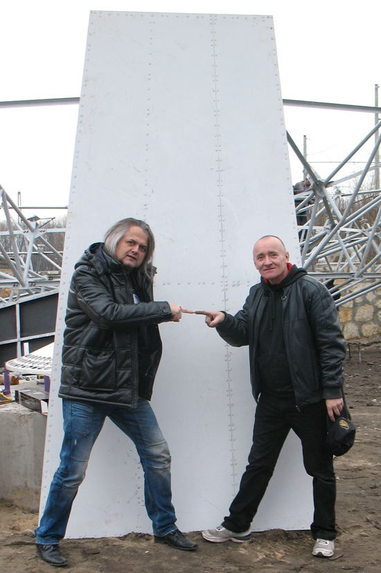 Z Markiem Pelianem w trakcie budowy RT-13 w Częstochowie (listopad 2012)
